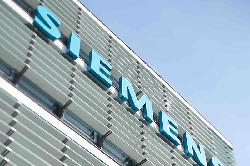 Siemens signe avec ISS